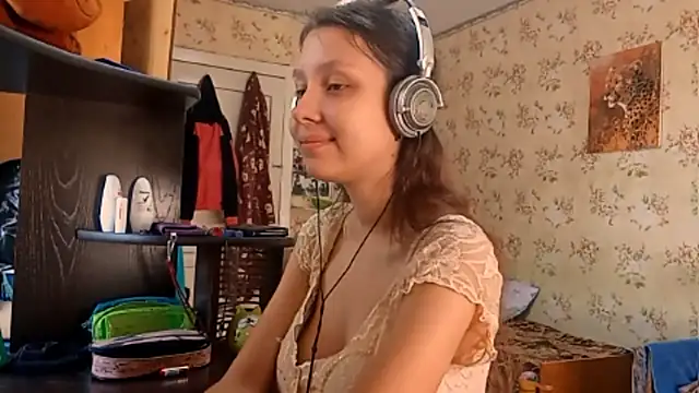 QutieDaSweet online show from 09.22.25