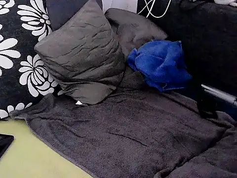 Snapshot of IncredibleGlaze78 chatting on 01.16.26 IncredibleGlaze78 online show from 01.16.26