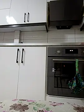 Snapshot of elif25 chatting on 09.23.25 elif25 online show from 09.23.25