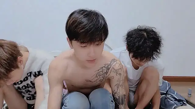 xiaoyi2563 online show from 10.11.25