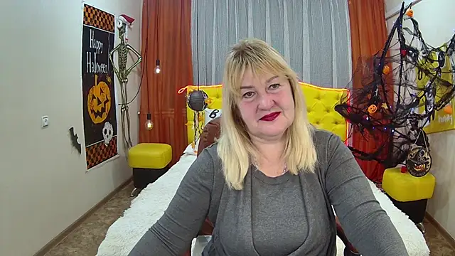 EmmaEllison online show from 10.21.25