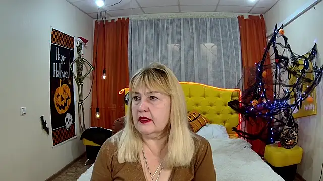 EmmaEllison online show from 10.26.25