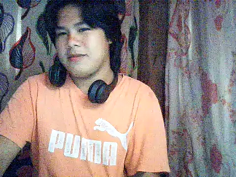 Snapshot of Huntrix2025 chatting on 10.05.25 Huntrix2025 online show from 10.05.25