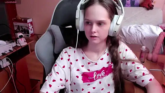 SharybbFace online show from 04.14.26