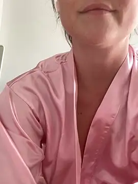 Mia Winters online show from 09.13.25