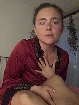 Mia Winters online show from 10.21.25