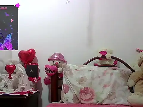 Snapshot of jya_lovemesex chatting on 09.28.25 jya lovemesex online show from 09.28.25