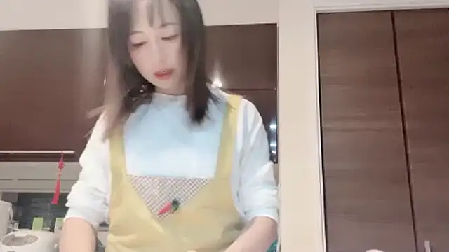 Snapshot of RIjiejie2 chatting on 10.09.25 RIjiejie2 online show from 10.09.25