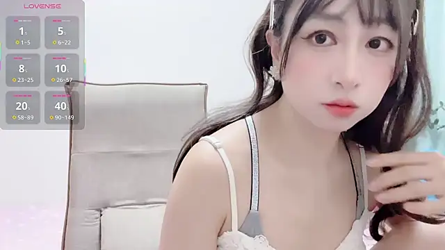 Snapshot of RIjiejie2 chatting on 10.22.25 RIjiejie2 online show from 10.22.25