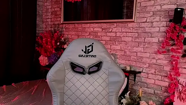 AdeliceLenoir online show from 09.28.25