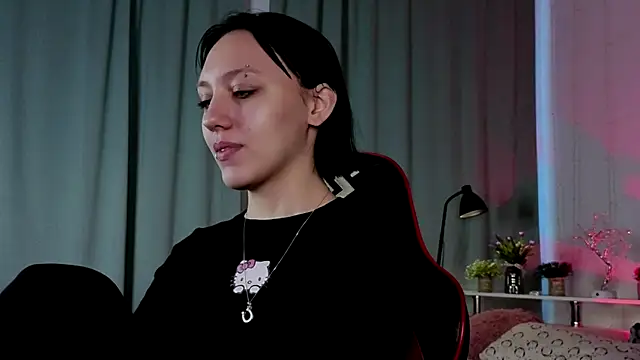 AdeliceLenoir online show from 10.11.25