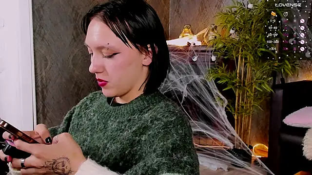 AdeliceLenoir online show from 10.19.25