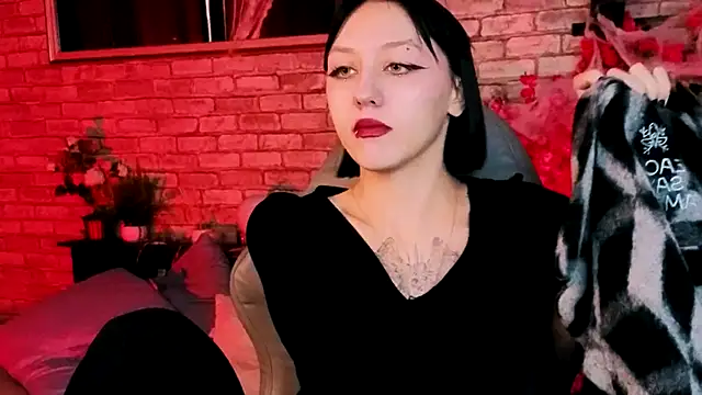 AdeliceLenoir online show from 10.21.25