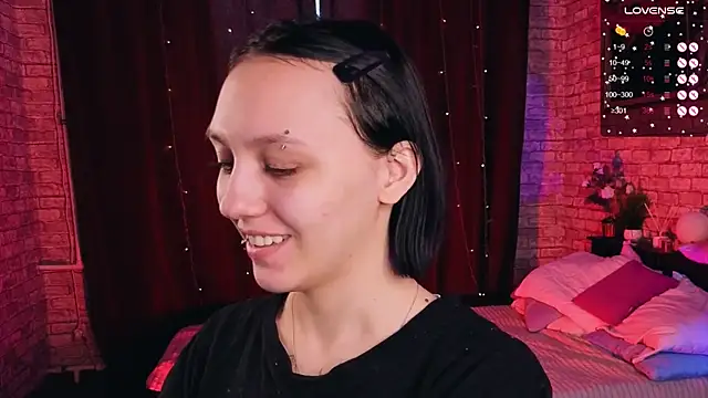 AdeliceLenoir online show from 10.30.25