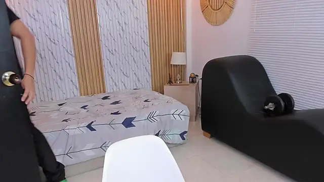 james jonnes online show from 09.28.25