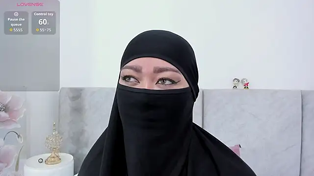 Jadiya  online show from 10.14.25