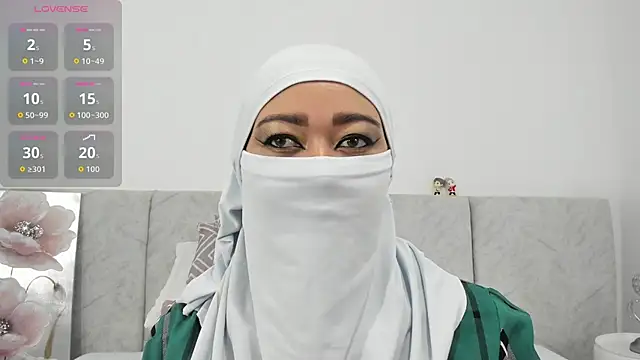 Jadiya  online show from 10.16.25