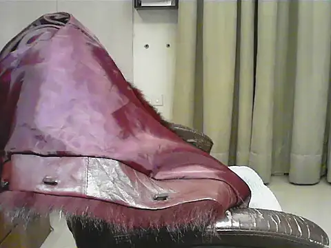 short girl  online show from 01.18.26