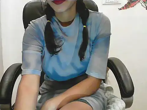 short girl  online show from 06.21.26