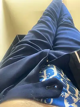 Snapshot of CZpublic chatting on 10.18.25 CZpublic online show from 10.18.25