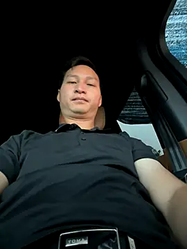 Snapshot of CZpublic chatting on 10.18.25 CZpublic online show from 10.18.25