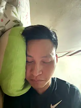 Snapshot of CZpublic chatting on 10.21.25 CZpublic online show from 10.21.25