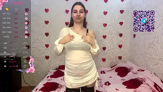 Snapshot of GemmaGunter chatting on 02.28.26 GemmaGunter online show from 02.28.26