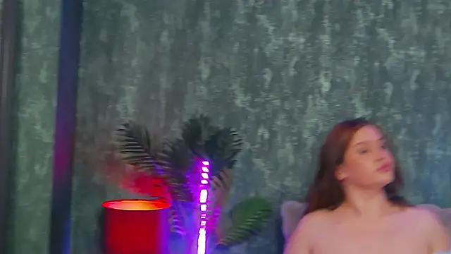 AlessandraRay online show from 09.15.25
