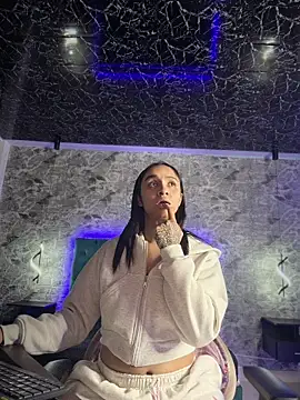 Isabella-Teen online show from 02.08.26