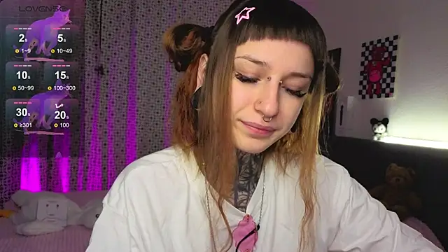 LilithPoison online show from 11.07.25