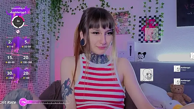 Snapshot of LilithPoison chatting on 06.17.26 LilithPoison online show from 06.17.26