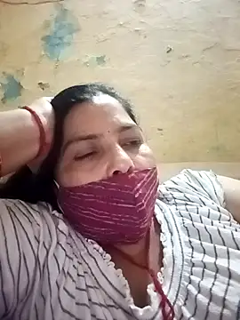 Love-890 online show from 09.17.25