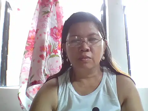 Snapshot of asian_bhebs1 chatting on 09.15.25 asian bhebs1 online show from 09.15.25