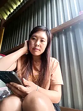 Snapshot of Siathong chatting on 09.27.25 Siathong online show from 09.27.25