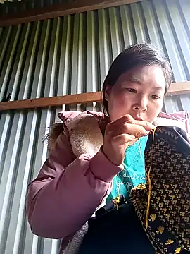 Snapshot of Siathong chatting on 10.02.25 Siathong online show from 10.02.25