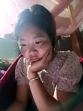 Snapshot of Siathong chatting on 10.30.25 Siathong online show from 10.30.25