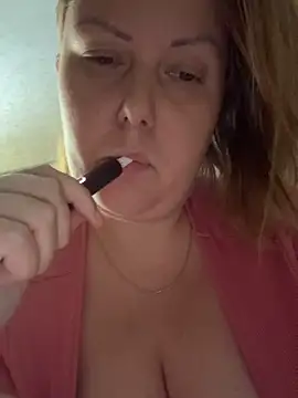 Snapshot of Piccolamonella29 chatting on 09.25.25 Piccolamonella29 online show from 09.25.25