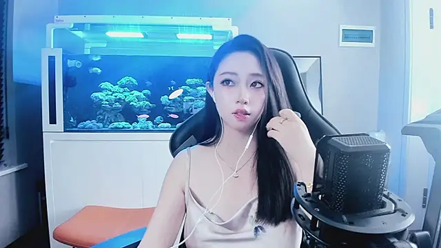 Snapshot of Keke-Bai chatting on 10.07.25 Keke-Bai online show from 10.07.25