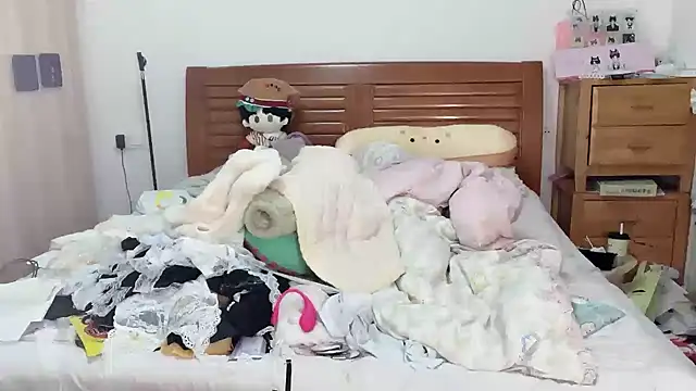 Akong11 online show from 10.31.25