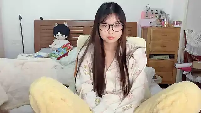 Akong11 online show from 12.04.25