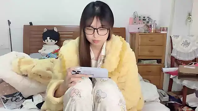 Akong11 online show from 12.05.25