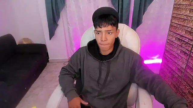 Hunteer Boy online show from 10.11.25