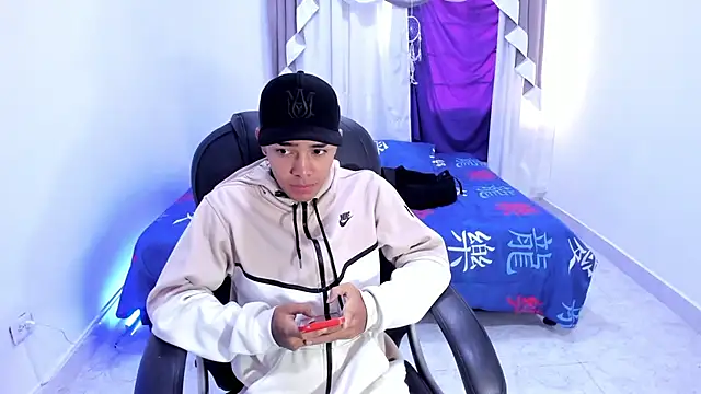 Hunteer Boy online show from 10.18.25