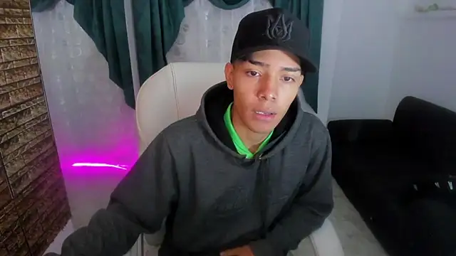 Hunteer Boy online show from 10.20.25