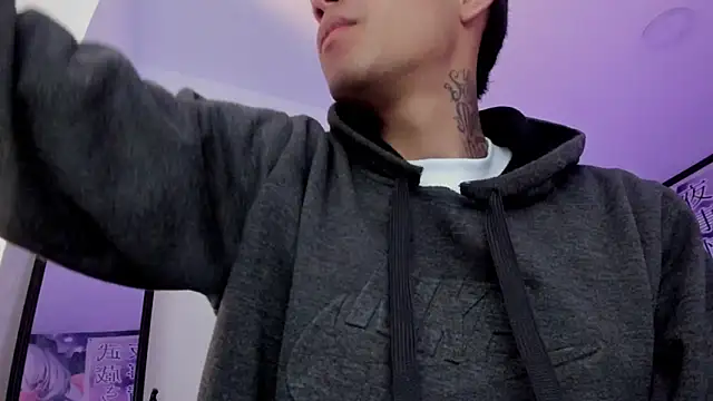 Hunteer Boy online show from 11.04.25