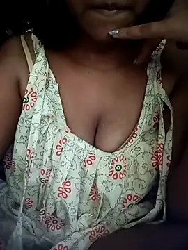 Snapshot of LoveQueen199 chatting on 09.15.25 LoveQueen199 online show from 09.15.25