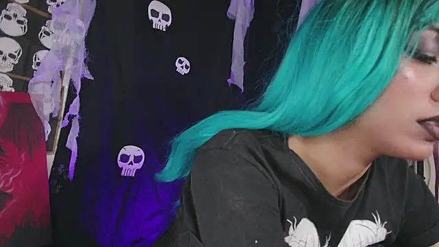 agathaaiko6 online show from 11.05.25