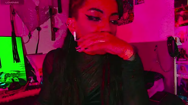 agathaaiko6 online show from 01.17.26