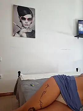 Lauraxxsteen online show from 10.20.25