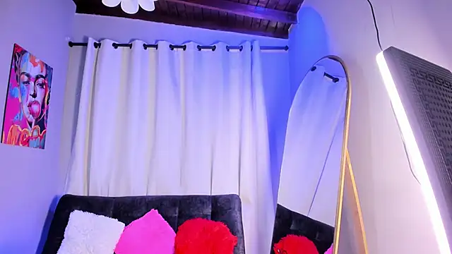 Scarlett Durand online show from 10.28.25